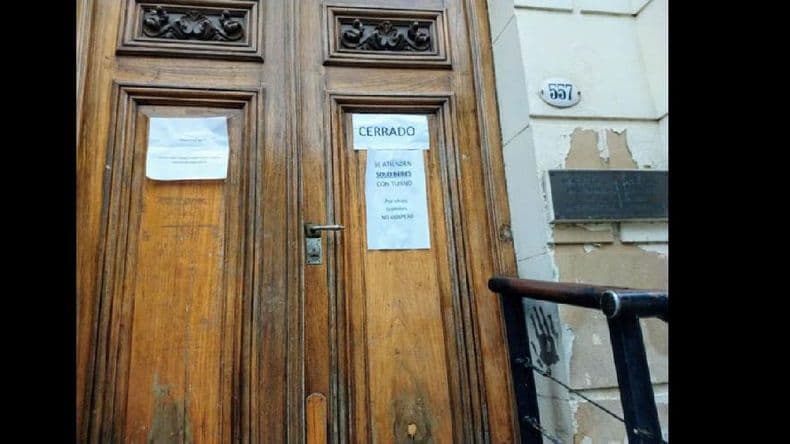 Varias dependencias del Estado continúan sin atención al público