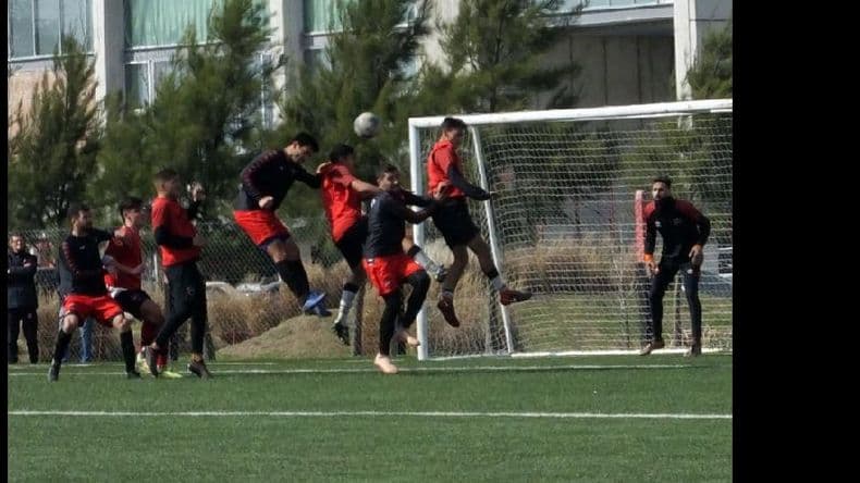 Douglas se pone a punto: triunfó 3 a 0 en Rosario en su quinto amistoso