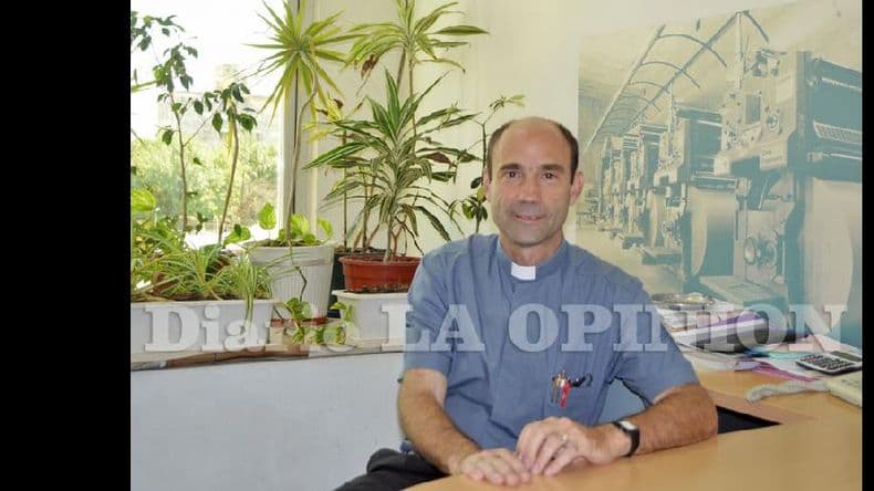 Diálogo con el padre Javier, a un mes de asumir en su nuevo destino