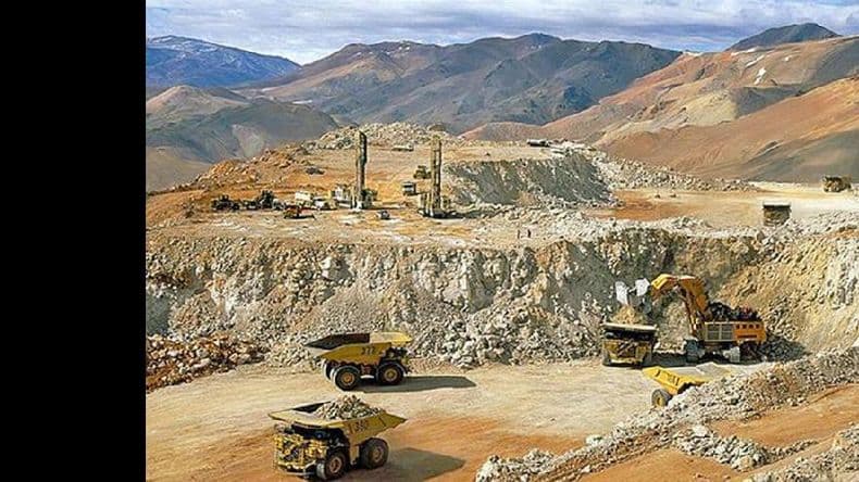 Un nuevo incidente en la mina Veladero produjo un derrame de “material rico”