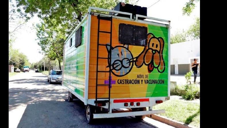 El móvil de castración y vacunación continuará en la zona del Parque España
