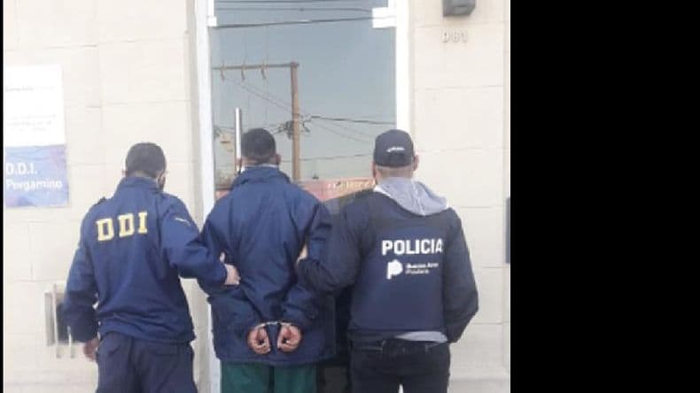 Detuvieron a un sujeto de 31 años acusado de robarle a dos remiseros