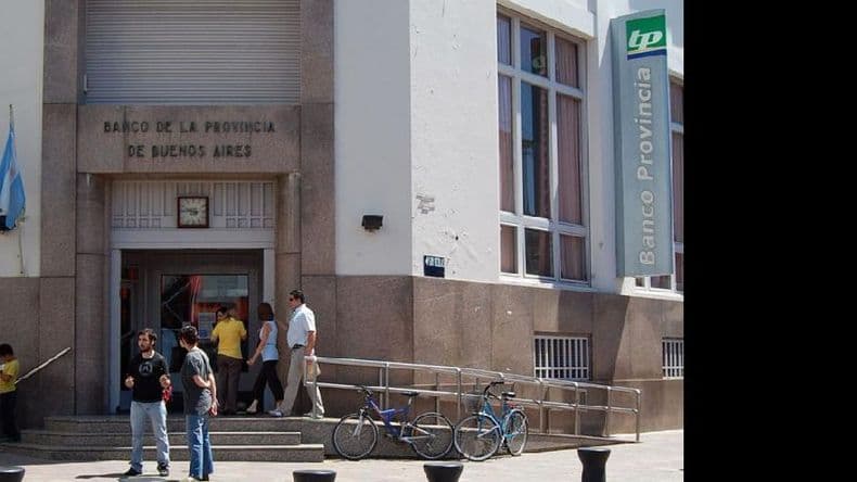 Bancarios buscan modificar el horario de atención al público