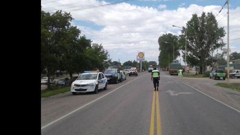 Un hombre murió al ser embestido por un camión: se habría suicidado