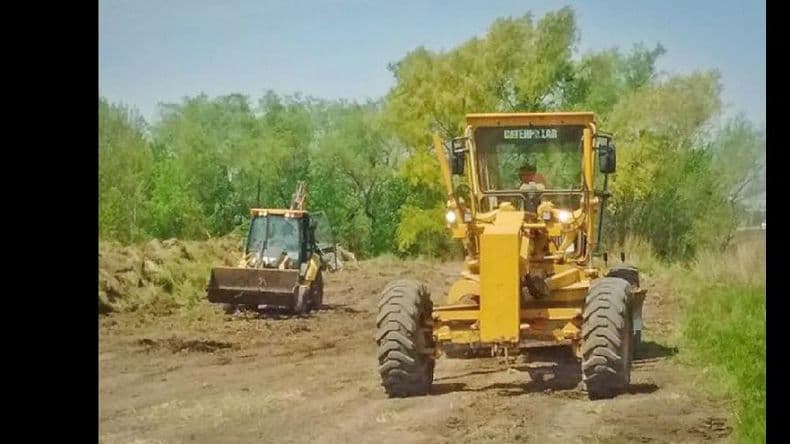 Luego de numerosos pedidos, construyen colectoras en cercanías del “Paraje Larena”