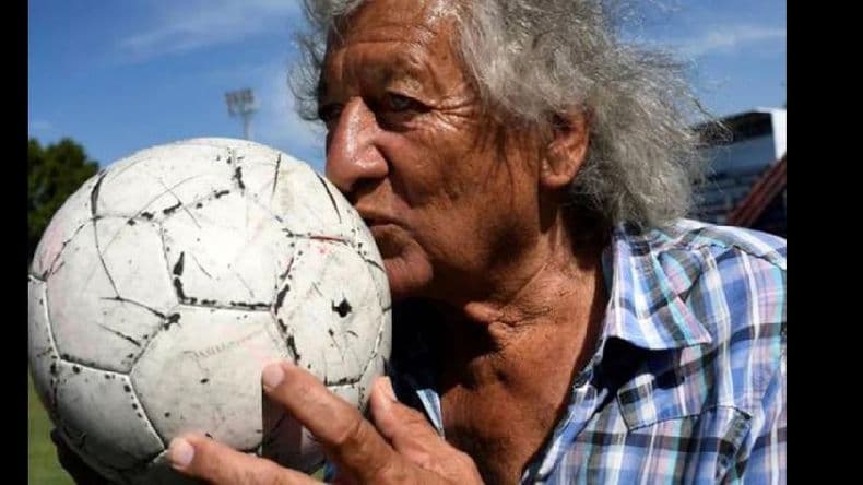 Murió “El Trinche” Carlovich, una gloria del fútbol rosarino