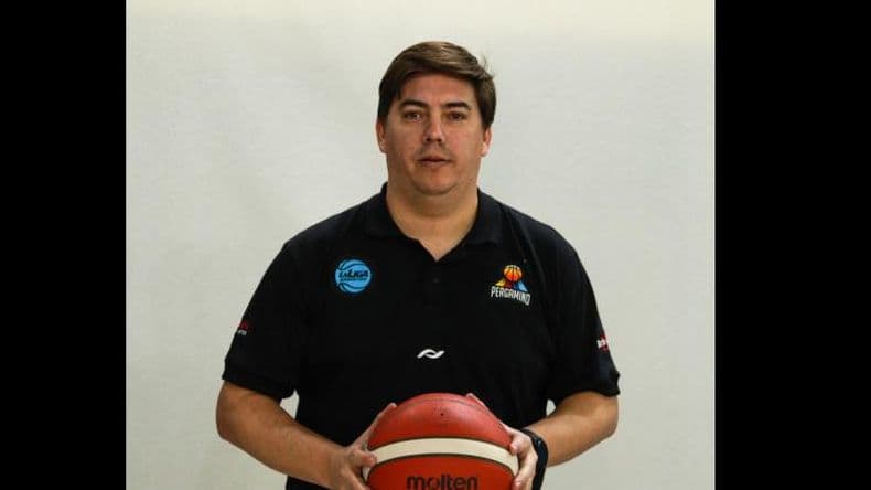 Julián Pagura continuará al frente de Pergamino Básquet