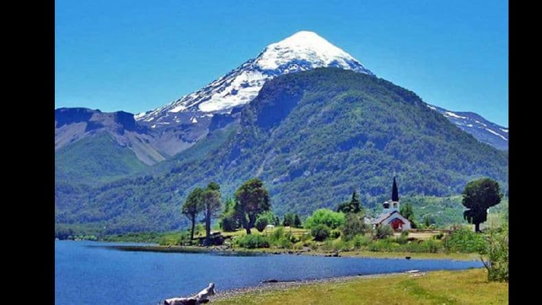 El volcán Lanín volvió a temblar y se mantiene la alerta amarilla