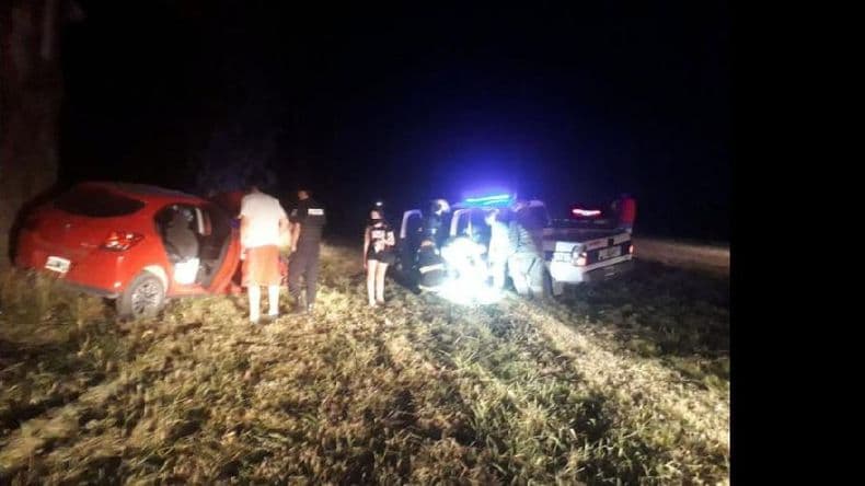 Vuelco en ruta Nº 8: una mujer y su hija se salvaron de milagro