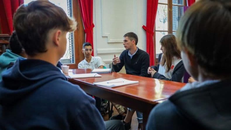 Este jueves habrá una nueva reunión de comisión del Parlamento Estudiantil
