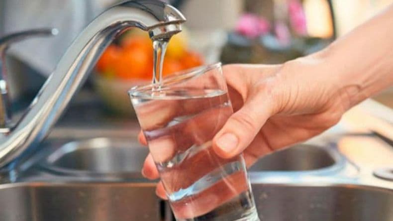 Después del corte por obras de mantenimiento, se empezó a normalizar la entrada de agua en los domicilios