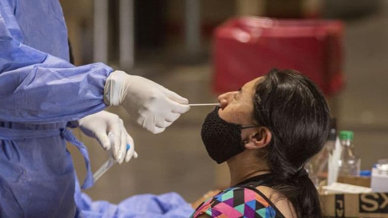 Covid: seis fallecidos y 585 positivos entre el viernes y el domingo