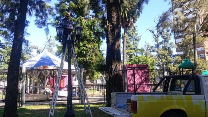Plan de Mantenimiento: recambio y reparación en farolas de tres plazas