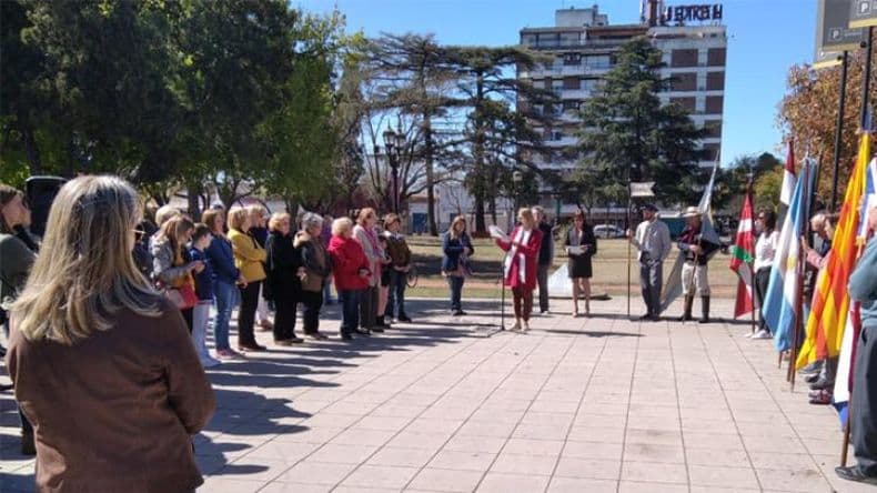 Emotivo acto para homenajear a los inmigrantes en Pergamino