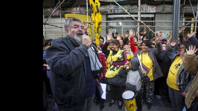 Castells movilizó al Mijd: acordó la entrega de alimentos y de juguetes