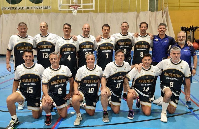 Siete pergaminenses campeones en un torneo Senior de básquetbol en España