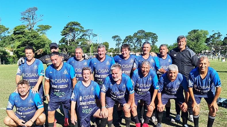 Pergamino dejó una buena imagen en Mar del Plata en el XLIX Torneo Nacional de Papi fútbol de Maristas