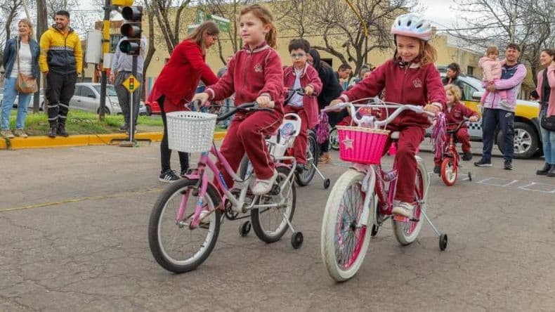 Interesante jornada de educación vial para padres y alumnos