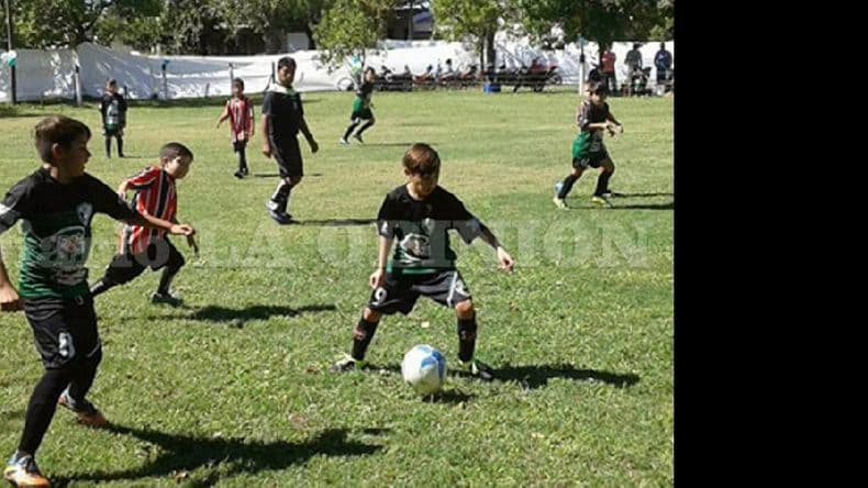 Este jueves se juega la sexta de los torneos de fútbol de inferiores