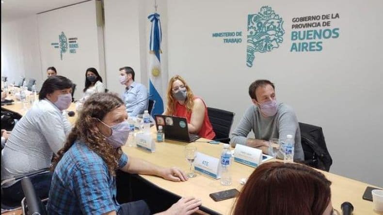 Provincia retoma las reuniones paritarias con los gremios estatales