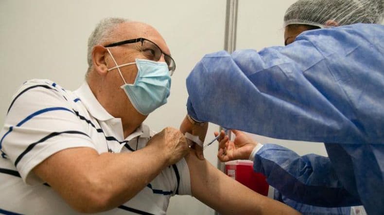 La Provincia envió 630 mil turnos para dosis de refuerzo: ¿Cuántas se aplicaron hasta ahora?