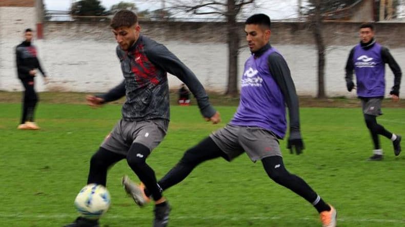 Douglas se prepara para recibir el domingo a su escolta Independiente de Chivilcoy