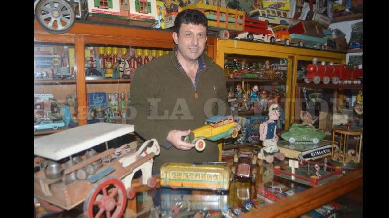 El video de Telenoche a Fabián Opizzi y sus juguetes antiguos