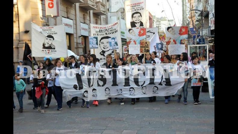 Renovaron el pedido de justicia a siete meses del incendio en la Comisaría Primera