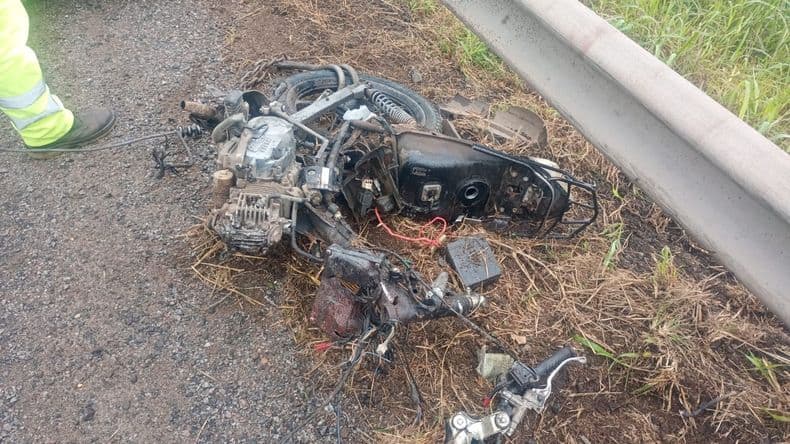 Murió un joven motociclista al chocar contra un auto en la ruta 188 a la altura de Rojas