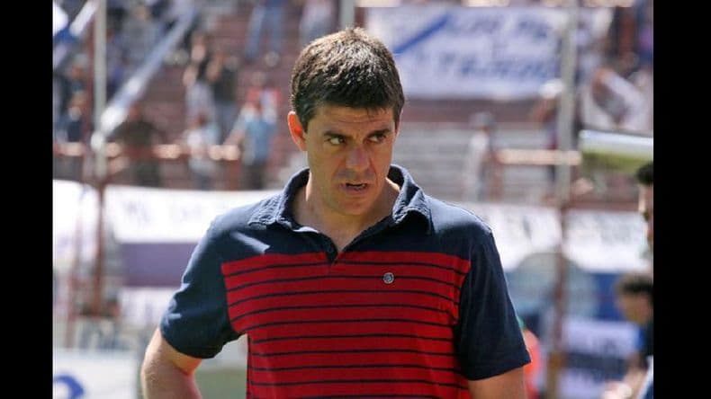 Felipe De la Riva se convirtió en el nuevo entrenador de Douglas Haig