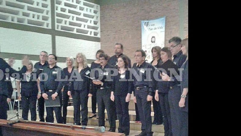 Coro San José y el grupo Polyphonia en concierto