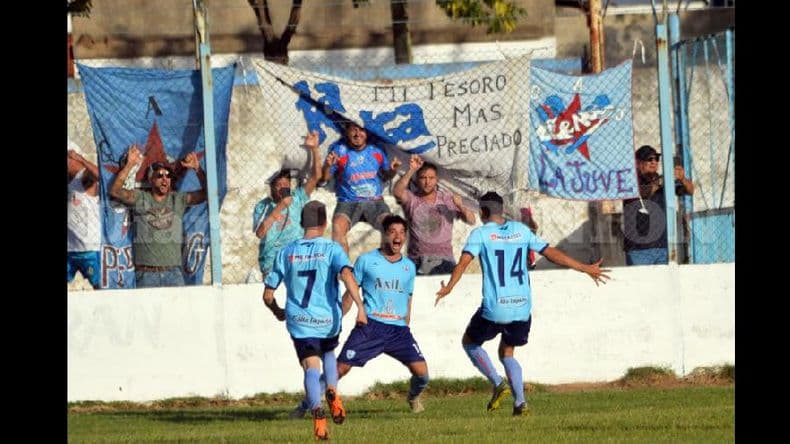 Juventud ganó el duelo de los locales en el Regional y es el transitorio puntero