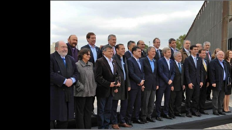El Gobierno acordó la devolución del 15% de coparticipación