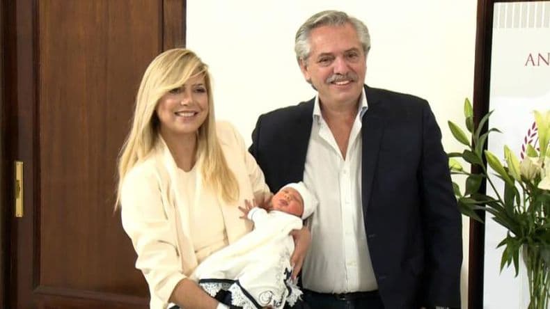 Alberto Fernández y Fabiola Yañez presentaron a su hijo