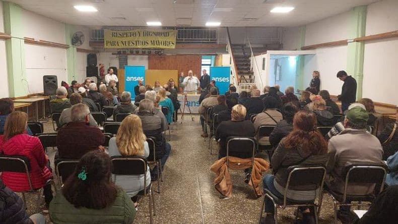 Nueva moratoria previsional: entregaron las primeras 150 jubilaciones