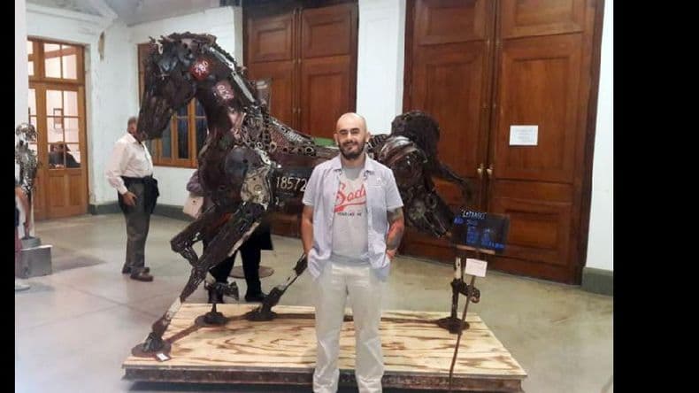 Julián Provenzano expone esculturas en el Museo