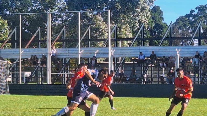 Fútbol: Paraná derrotó a Somisa y se acomodó en el Apertura de San Nicolás