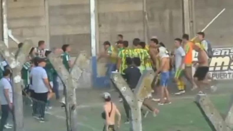 Violencia en el fútbol: corridas y agresiones en Defensores de Salto - Gimnasia de Chivilcoy