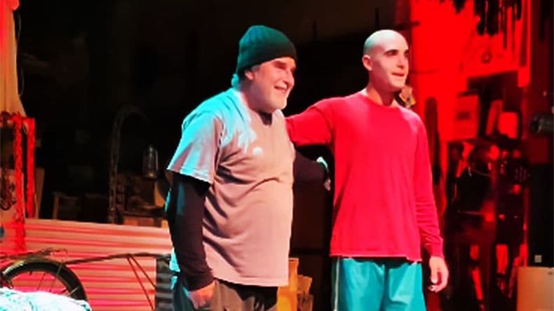 Gorriones, la obra de Fernando Crespi, vuelve a escena con su emotiva poética urbana
