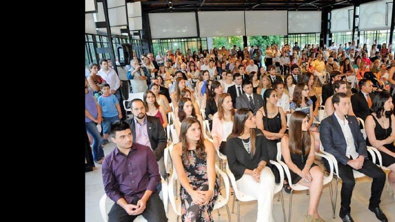 Graduados de la Unnoba recibieron sus diplomas