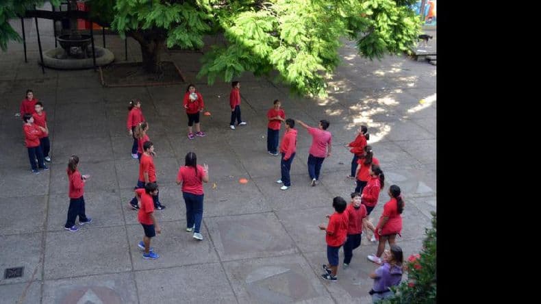 En la Escuela Normal se dejará de usar el guardapolvo