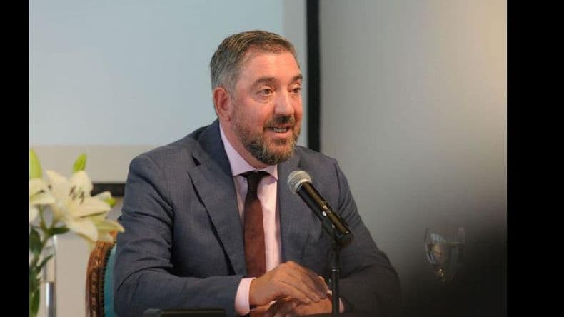 Tamarit: “La sociedad está golpeando nuestras puertas”