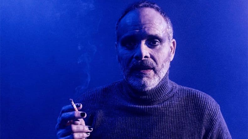 Gustavo Bevacqua estrena el unipersonal El mar de noche en Habemus Theatrum