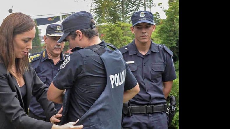 Una reforma policial profunda transferiría poder a los municipios