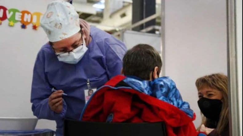 Pfizer anunció que su vacuna contra el coronavirus es segura para niños de entre 5 y 11 años