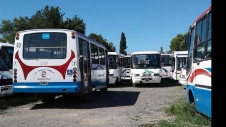 Pergamino continuará sin colectivos hasta que La Nueva Perla abone la deuda salarial