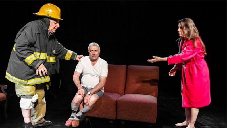 Estrenan nueva versión de la obra de Carlos Gorostiza Hay que apagar el fuego