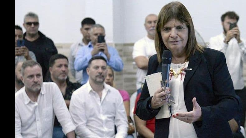 Macri encabezó una reunión con críticas a Larreta