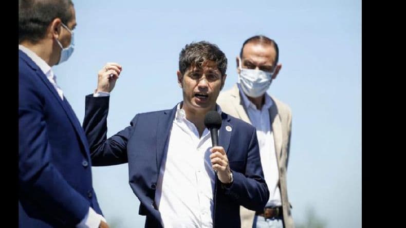Kicillof habló de la continuidad de la temporada de verano ante la suba de casos