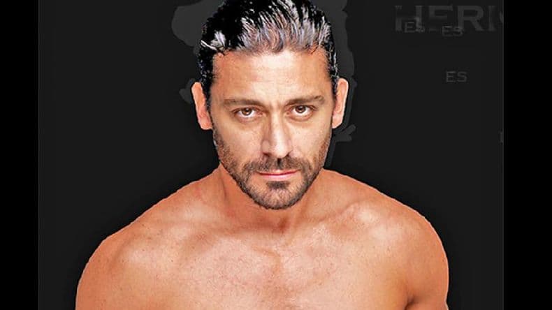 Hernán Piquín se presenta con el show “Pasional”
